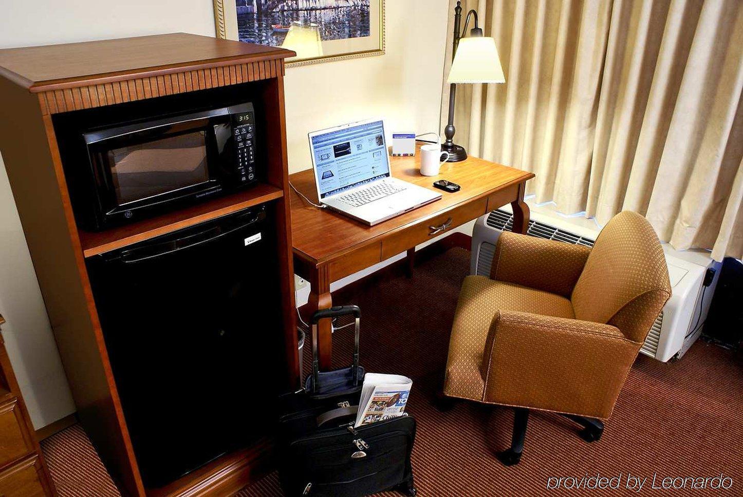 Готель Hampton By Hilton Austin South - I-35 & Ben White Номер фото