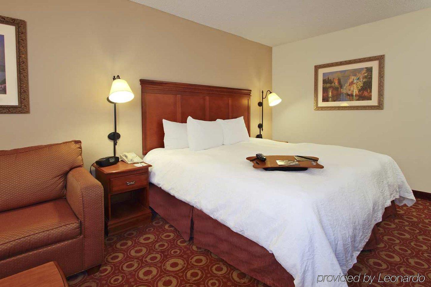 Готель Hampton By Hilton Austin South - I-35 & Ben White Екстер'єр фото